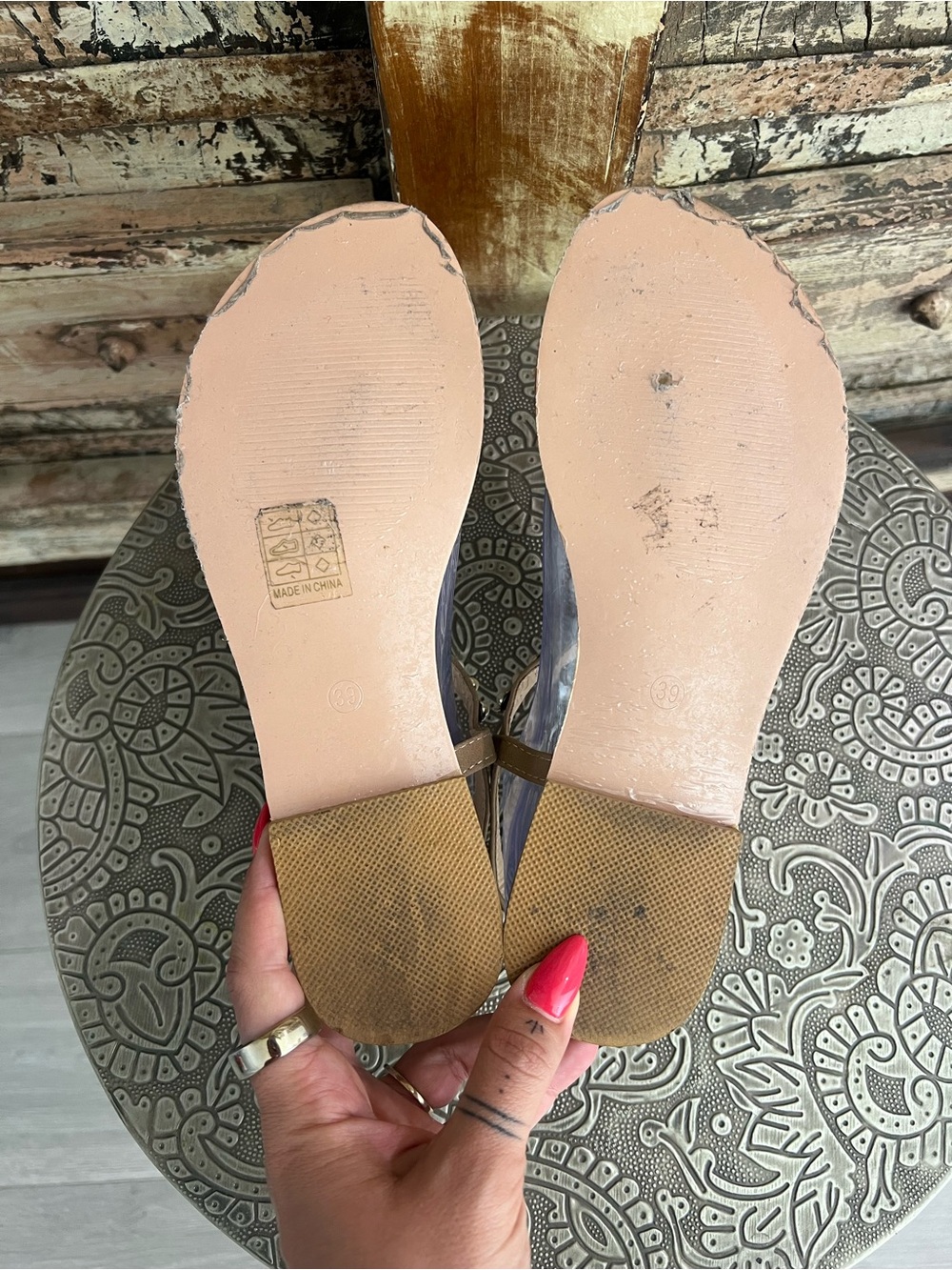 NO BRAND • nude and pearl sandals - Picture 4 of 6